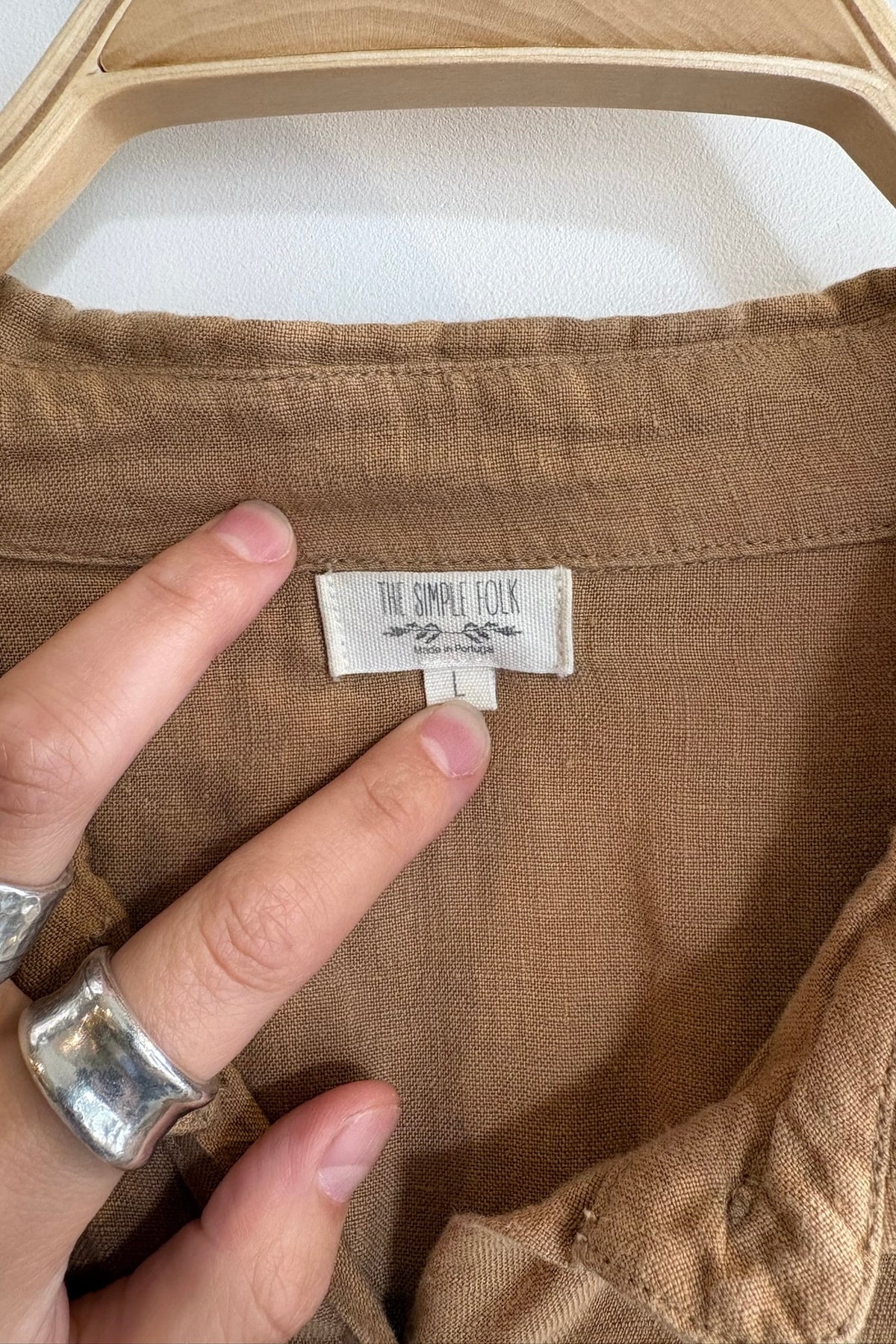 Pre-Loved / The Simple Folk Linen Button-up / Tan / Size L
