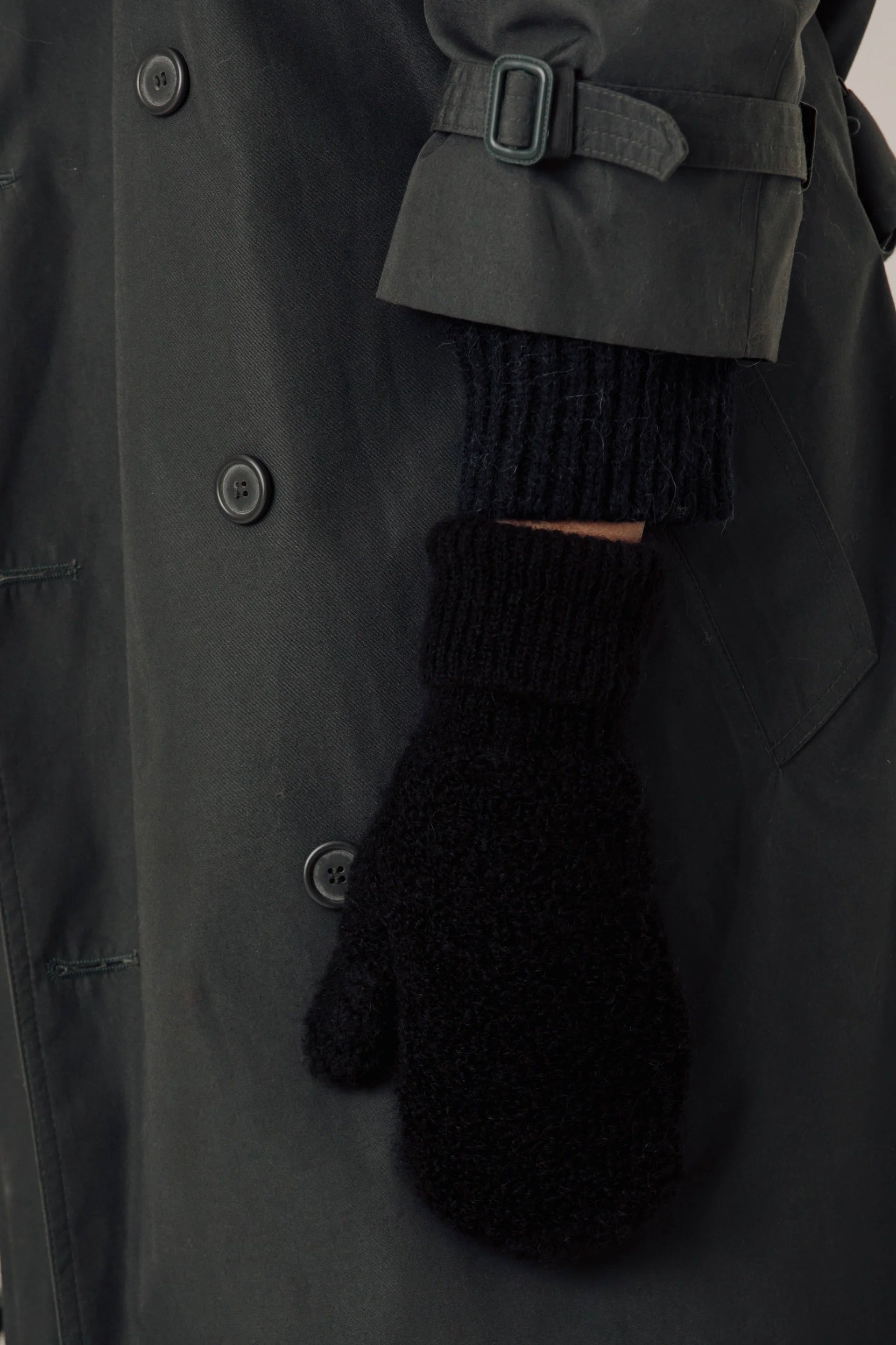 Bare Knitwear Alpaca Boucle Mittens / Classic Black