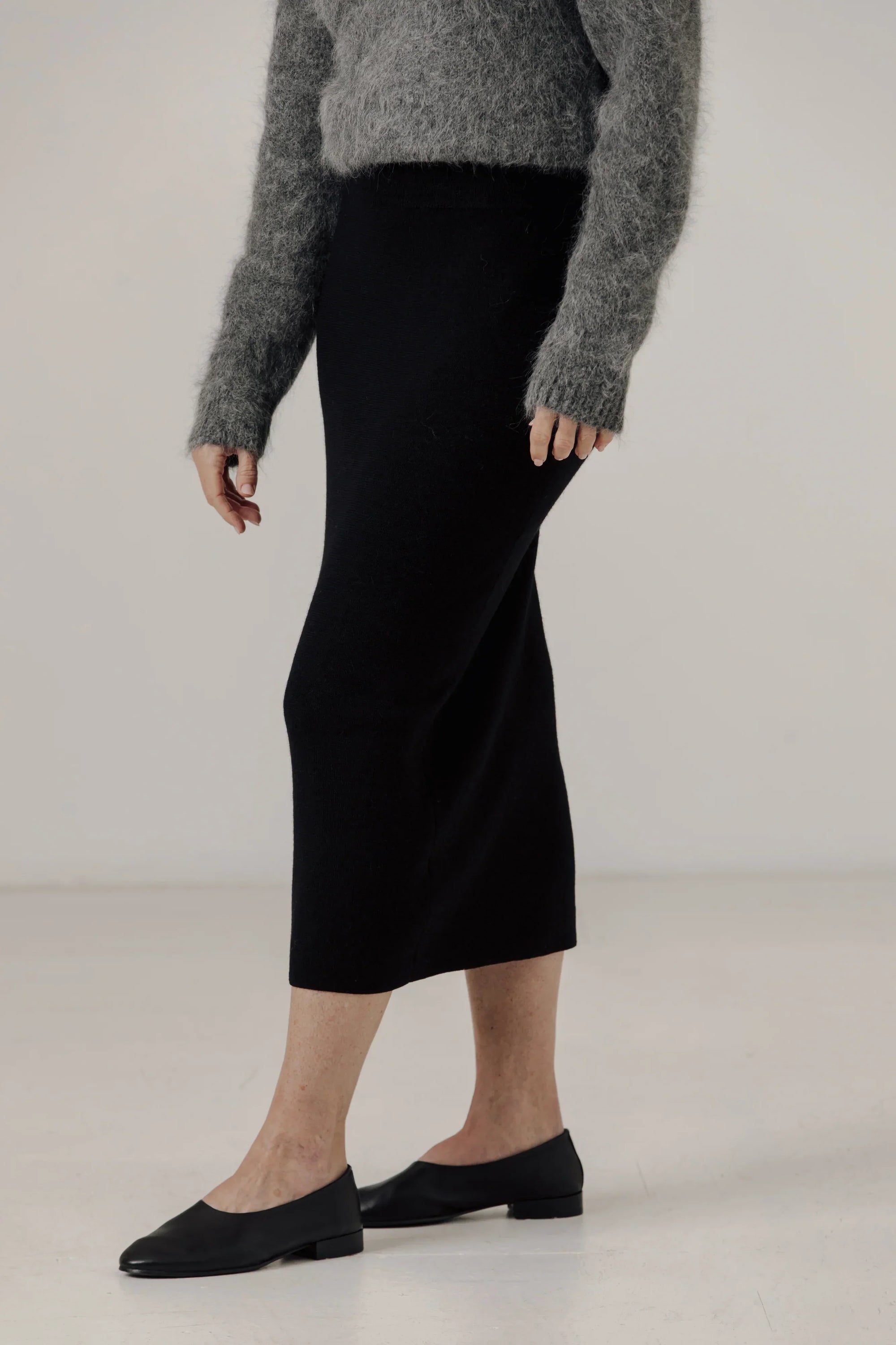 Bare Knitwear / Pop-Up / Alpaca Knit Midi Skirt / Classic Black