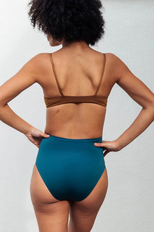 Left on Friday Sunday Top / Tan Lines