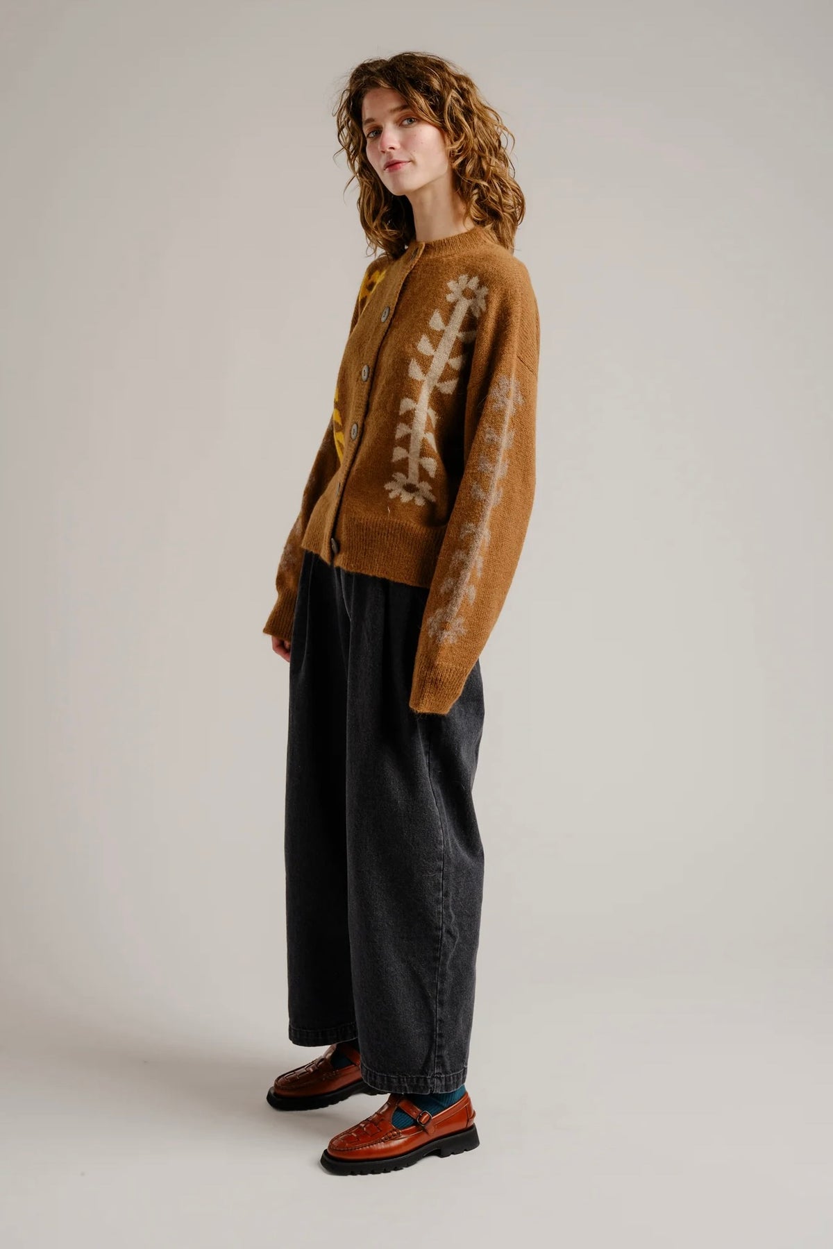 Flower Power Cardigan / Bark