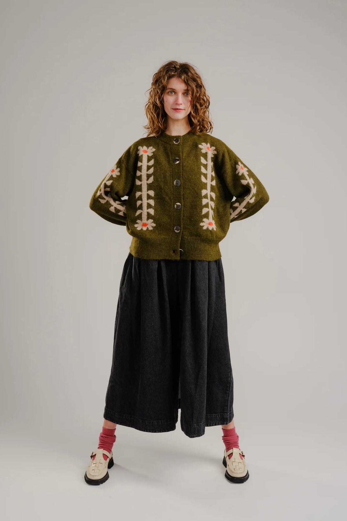 Flower Power Cardigan / Moss