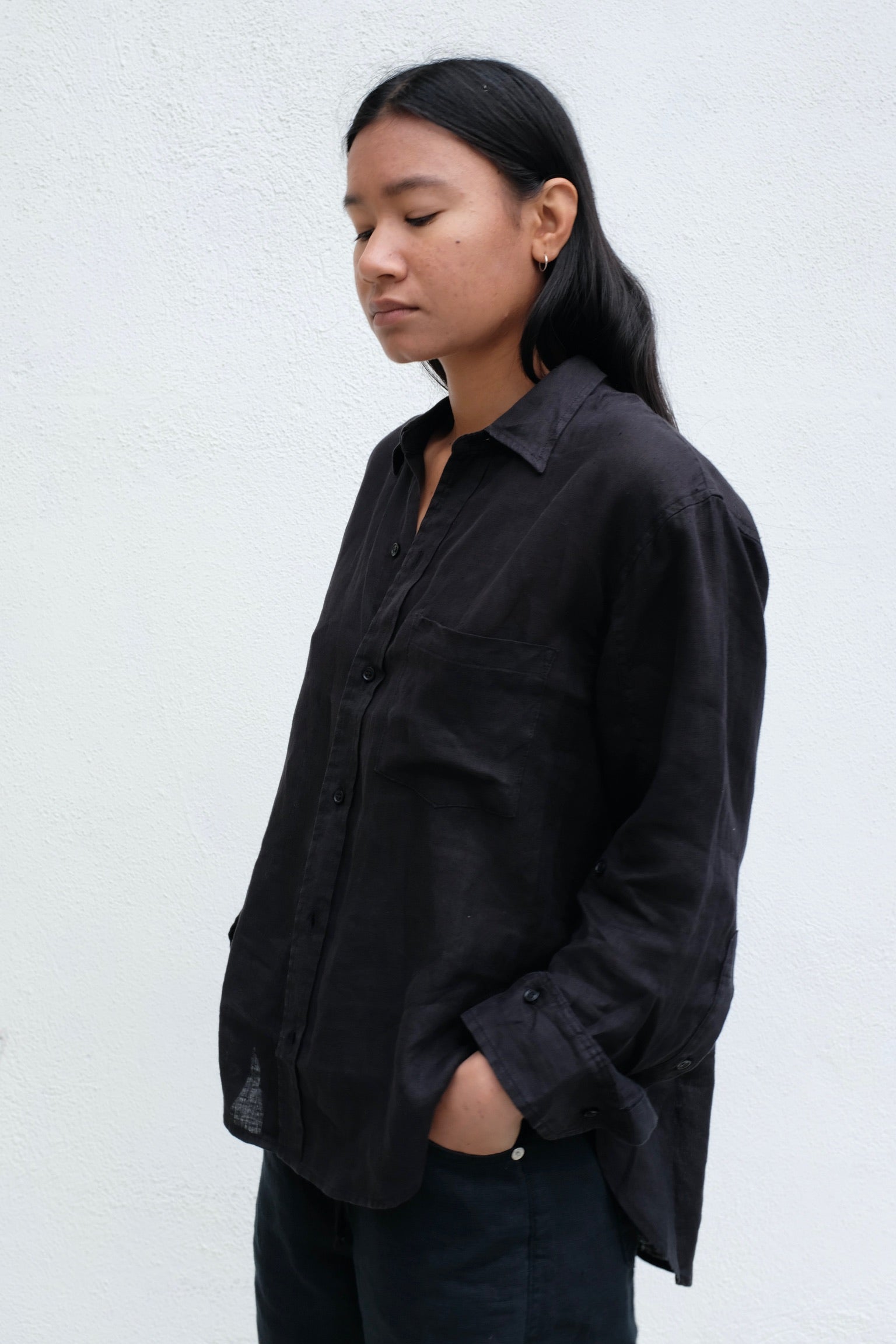 Kayla Shrunken Linen Shirt / Black