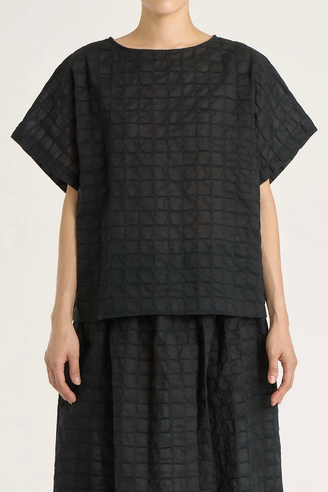 Black Crane Ripple Finish Top / Black