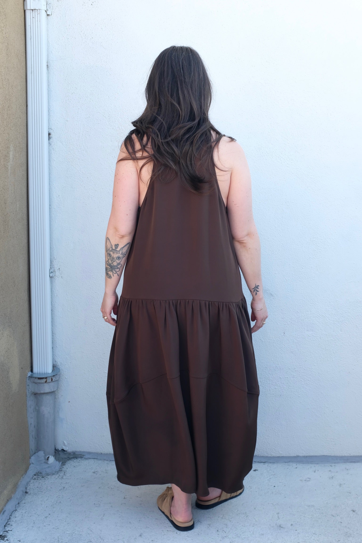 Modern Weaving Voluminous Tank Dress / Chocolate
