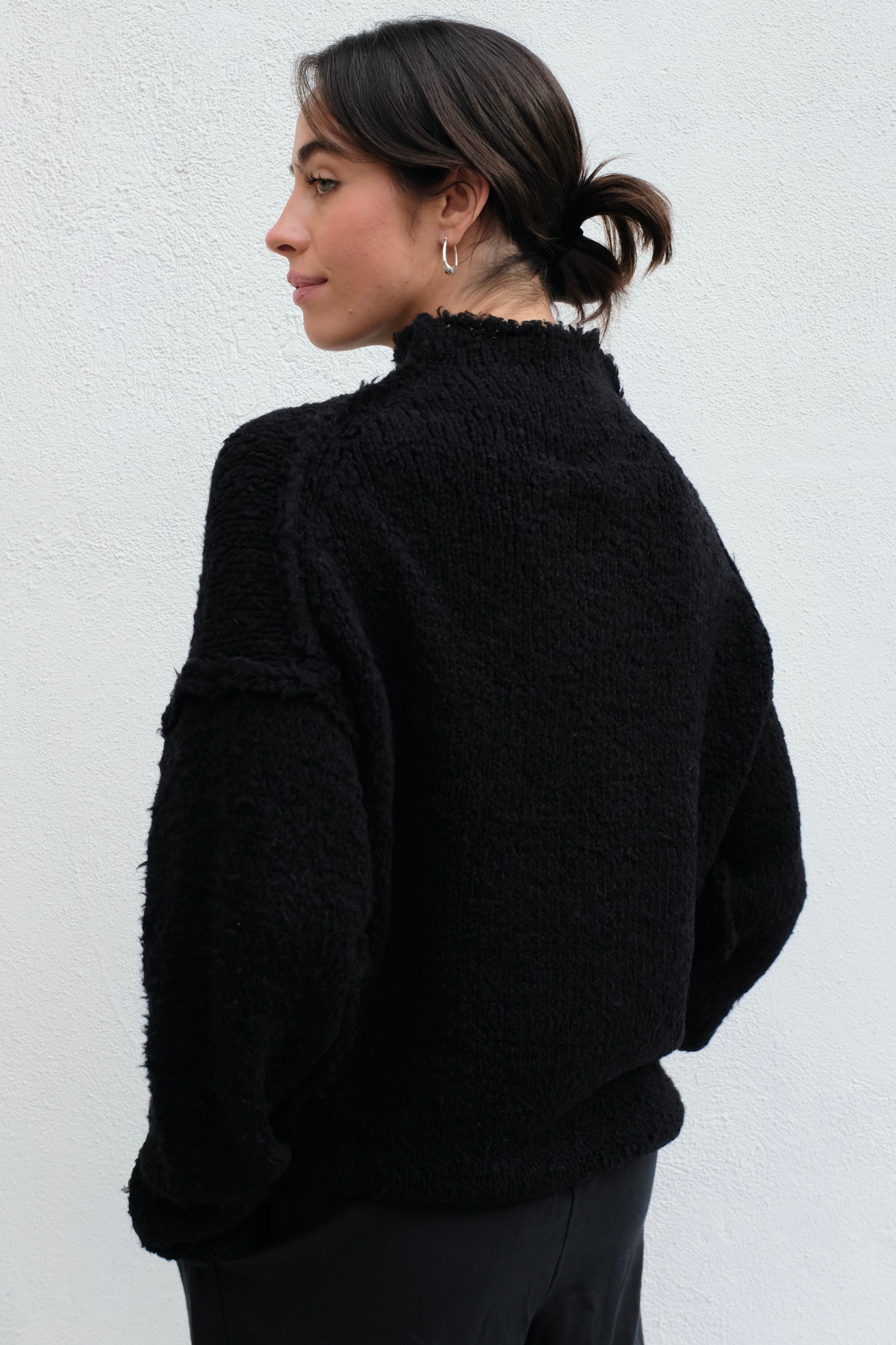 Rus Nemuri Sweater / Black