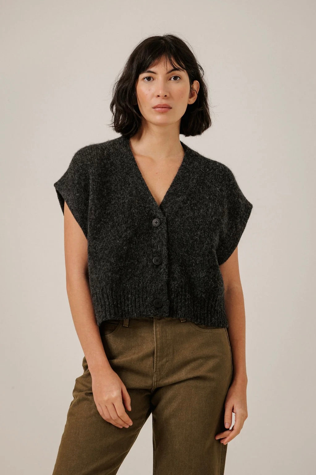 Alpaca Button Down Vest / Basalt