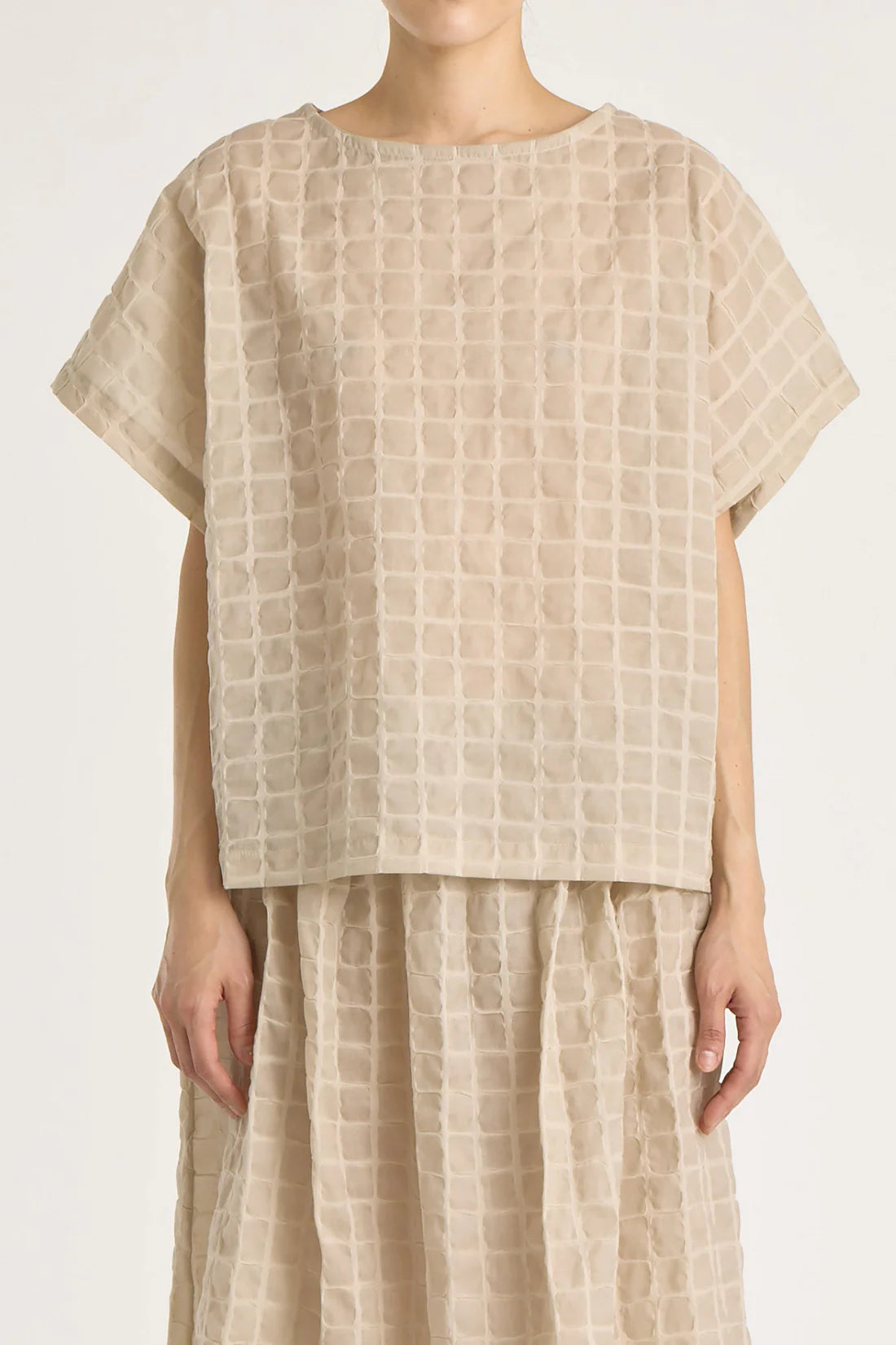 Black Crane Ripple Finish Top / Beige