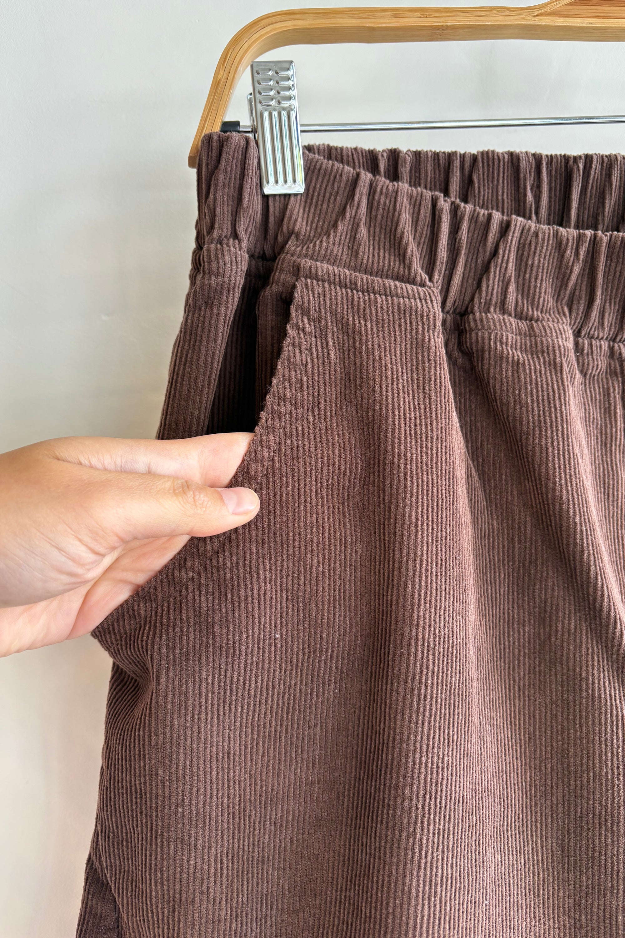 Pre-loved / Le Bon Shoppe Cord Arc Pants / Brown / Size Large