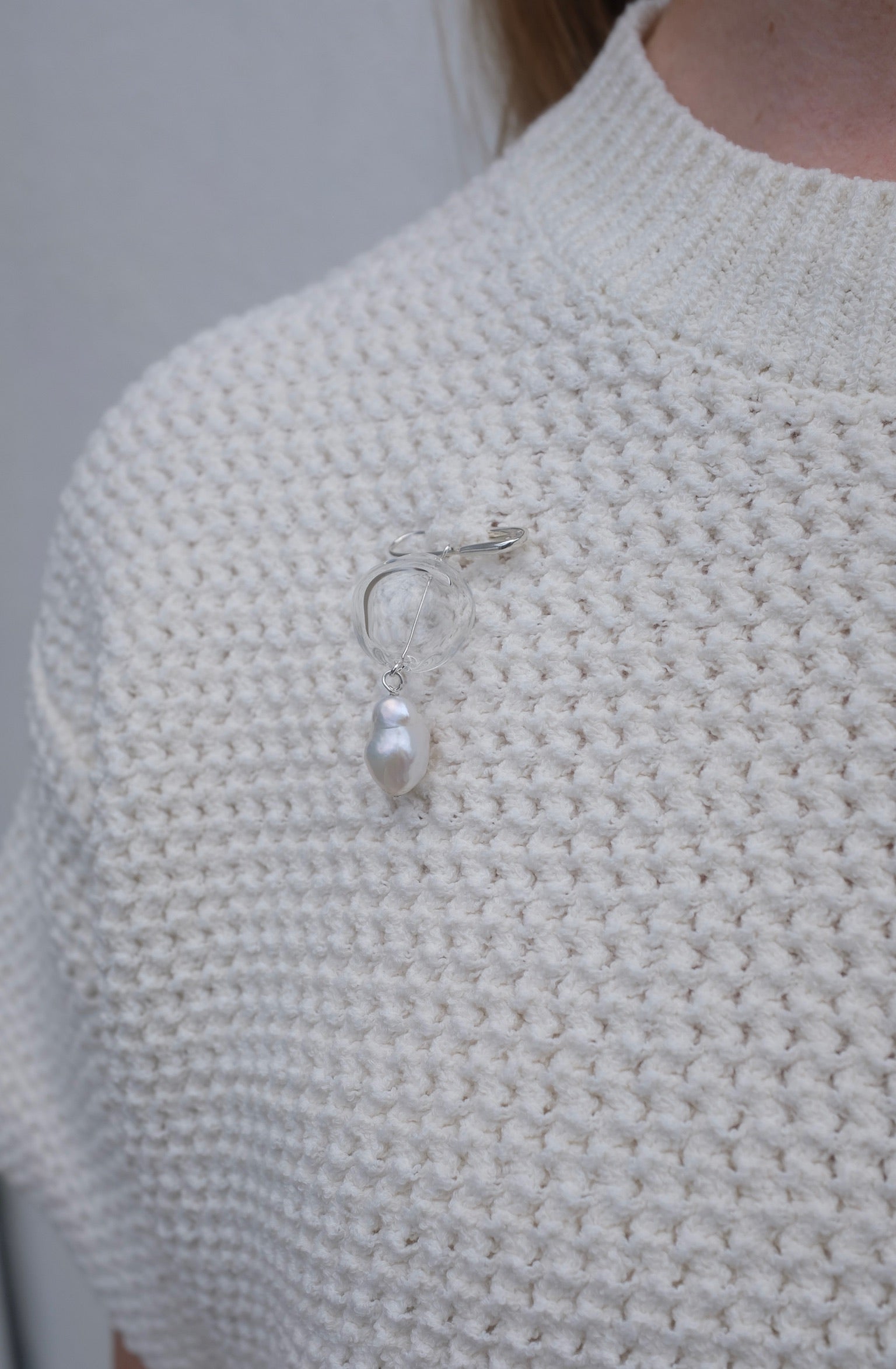 Levens Magnificent Brooch / Clear