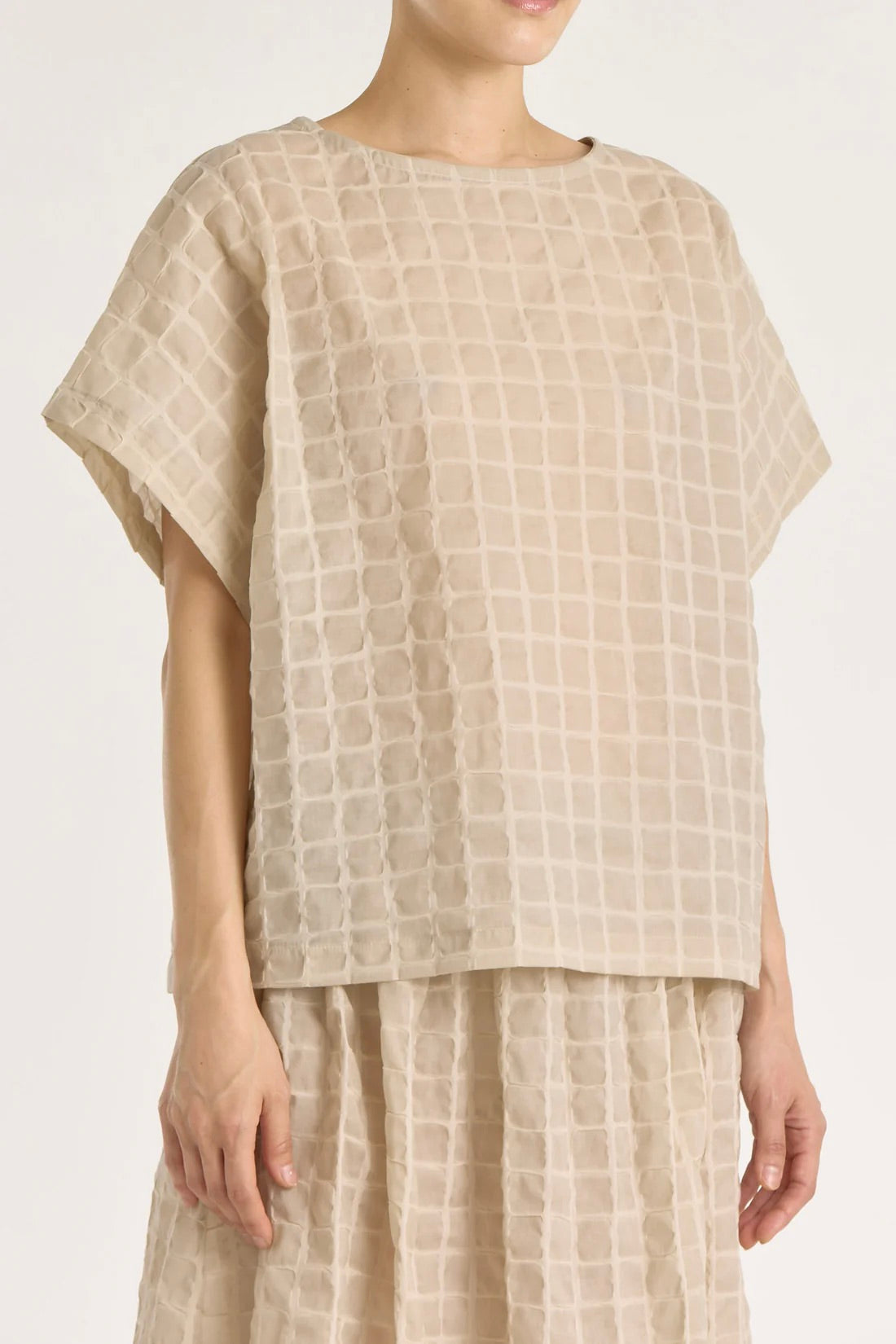 Black Crane Ripple Finish Top / Beige
