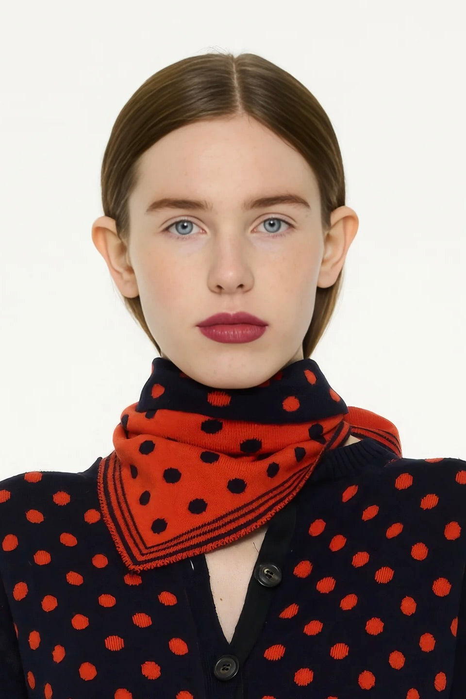 La Fetiche Liva Knitted Reversible Scarf / Navy + Red Polka Dot