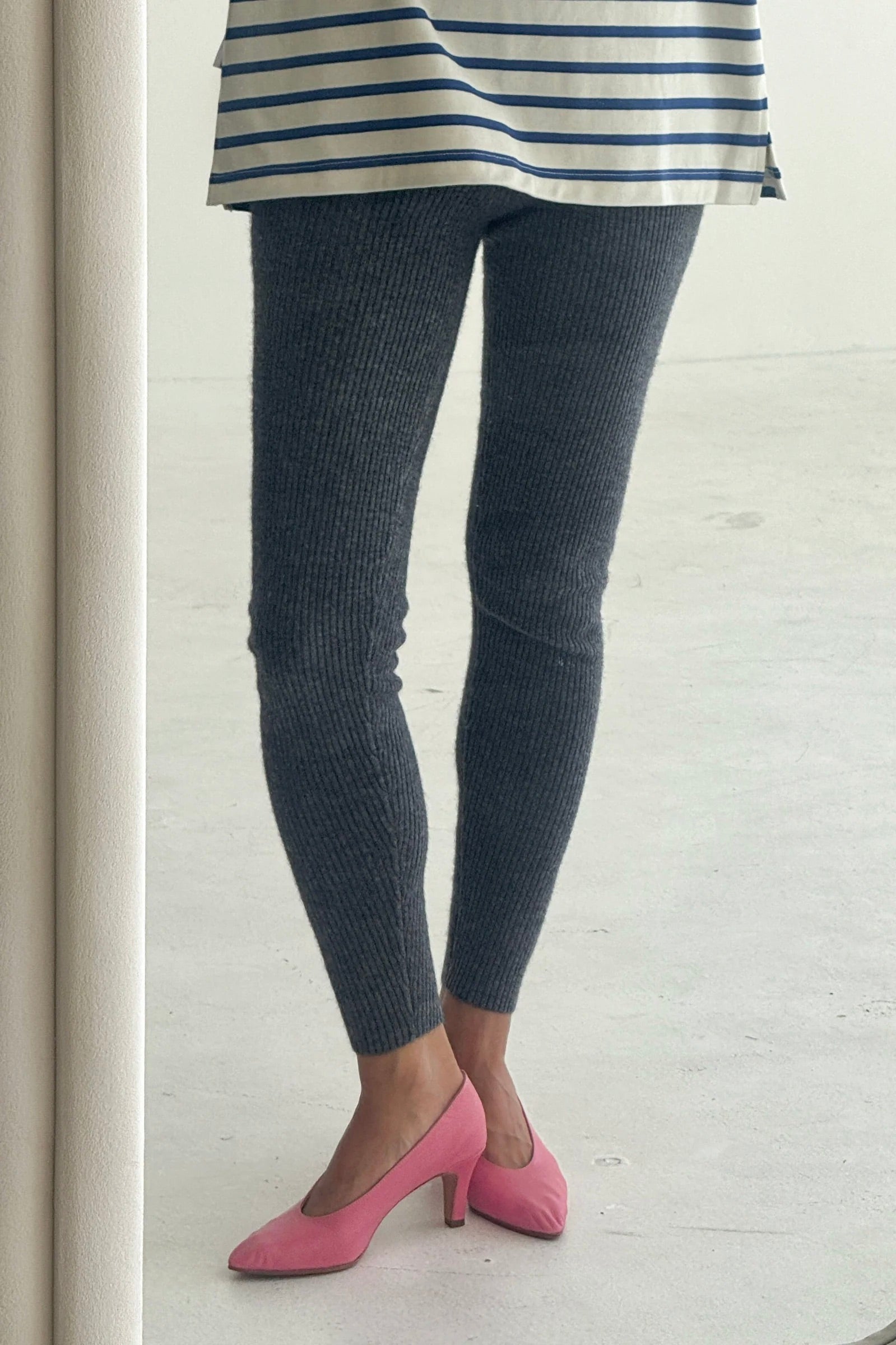 Le Bon Shoppe Cashmere Ribbed Leggings / Charcoal