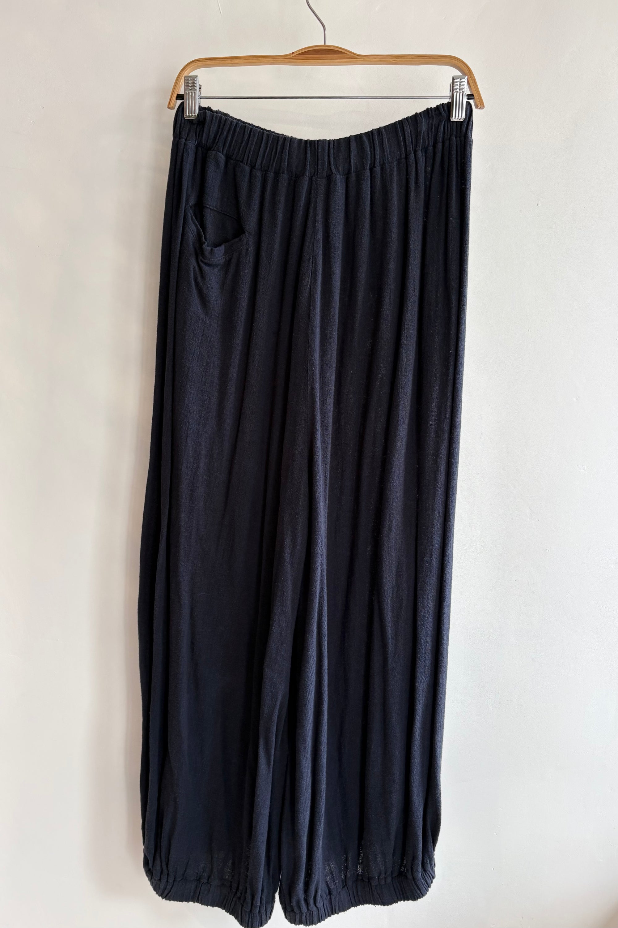 Pre-Loved / Black Crane Balloon Pant / Navy / Small