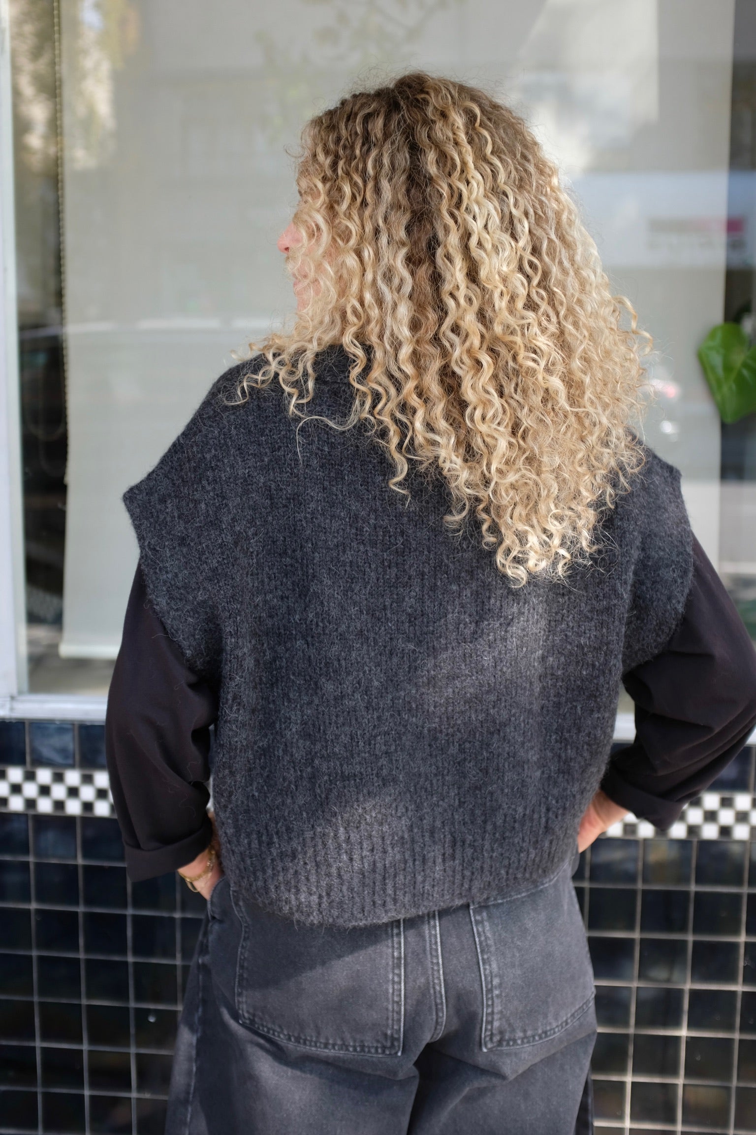 Alpaca Button Down Vest / Basalt