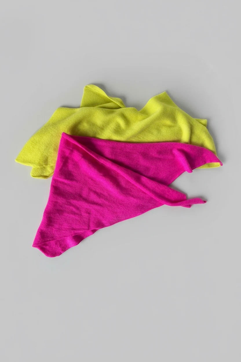 Riverside Cashmere Bandana / Electric Pink