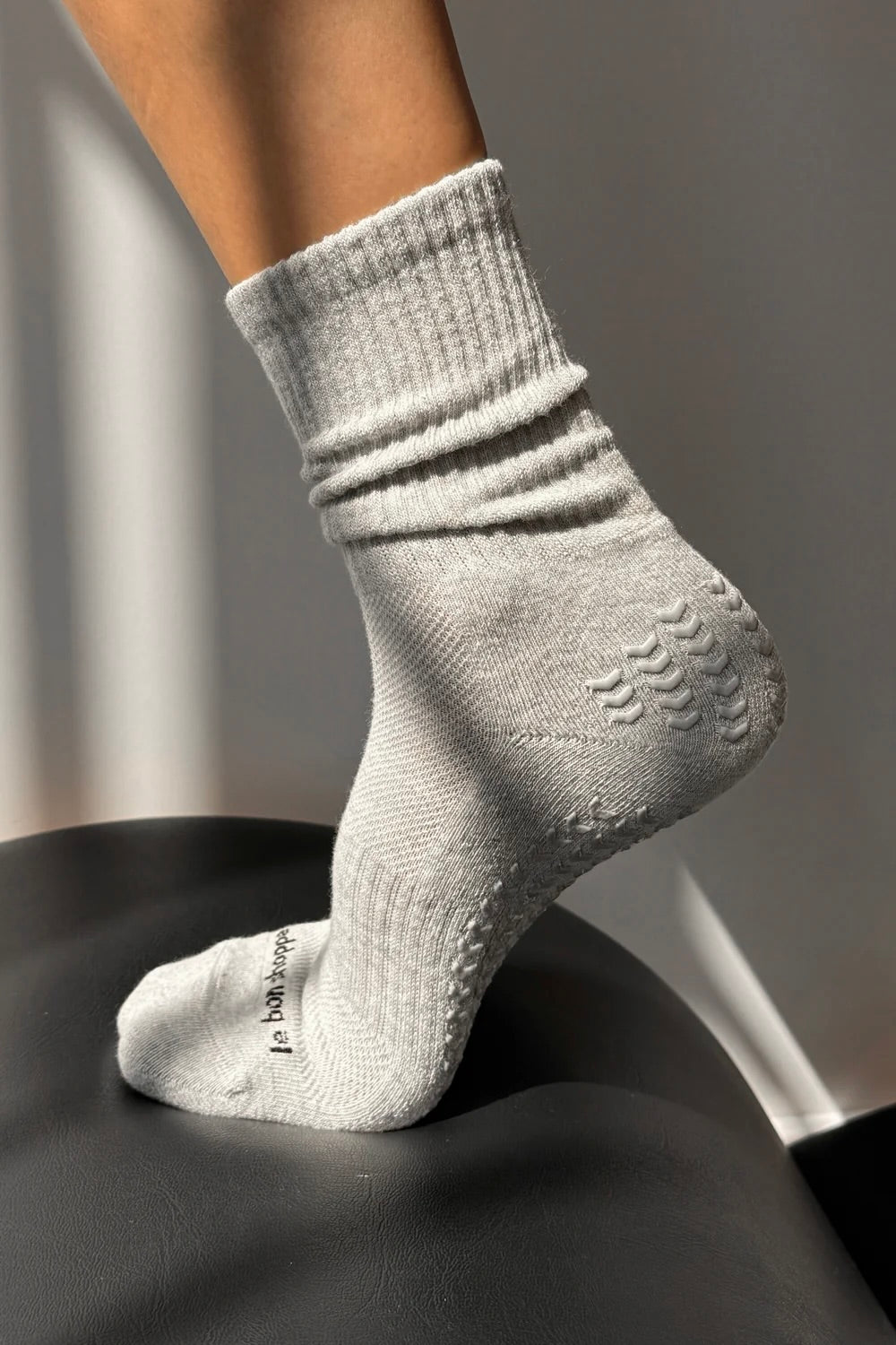 Le Bon Shoppe Grip Gym Socks / Grey + Grey
