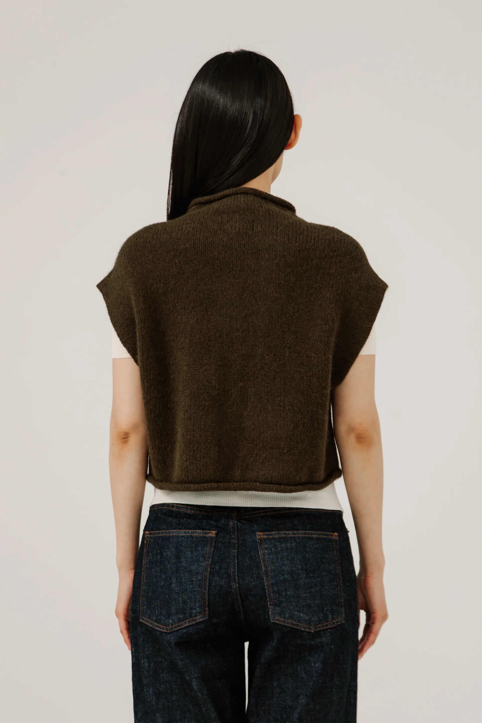 Bare Knitwear Alpaca Iris Vest / Dark Olive