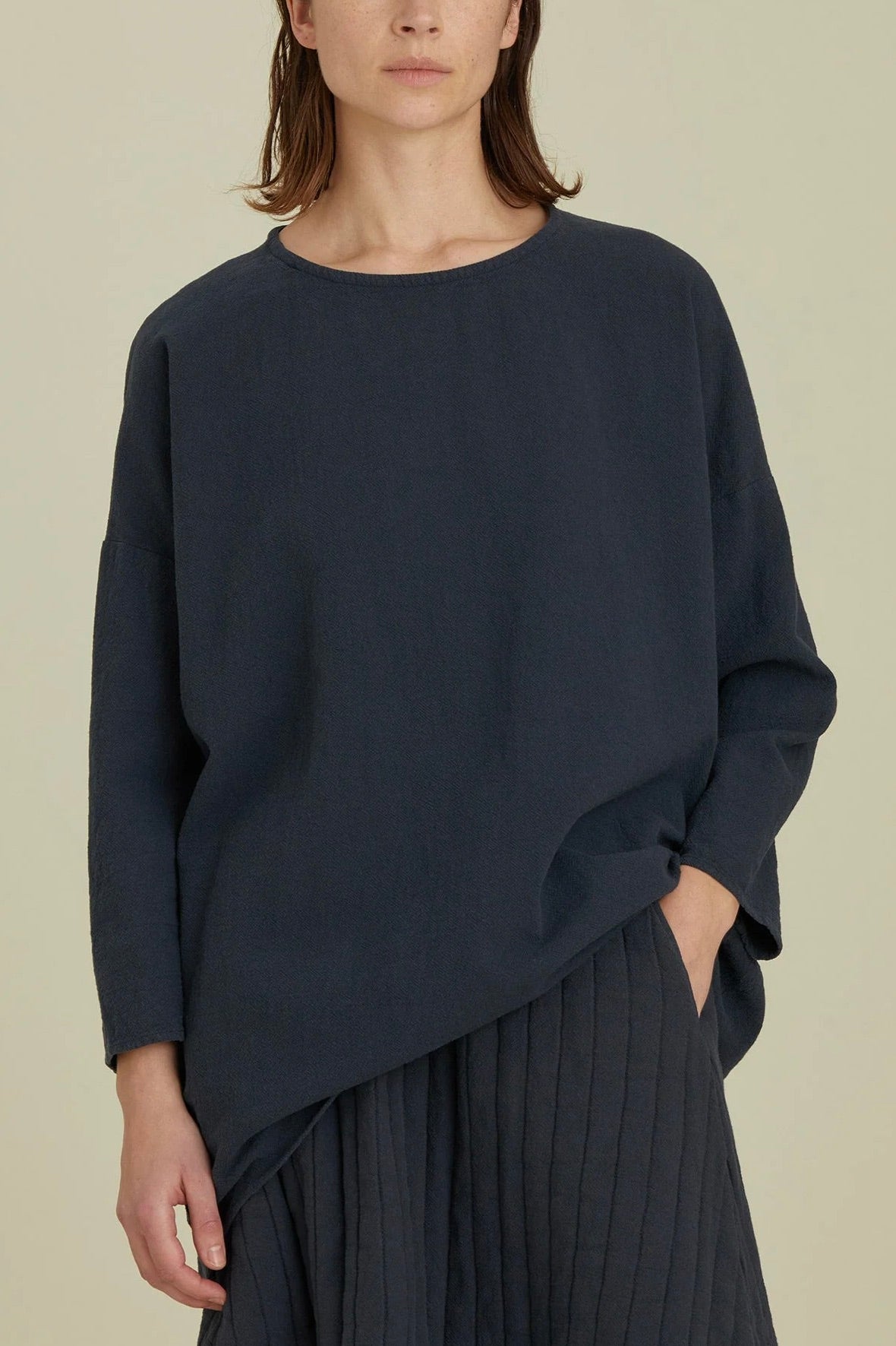 Black crane hotsell v neck jumper