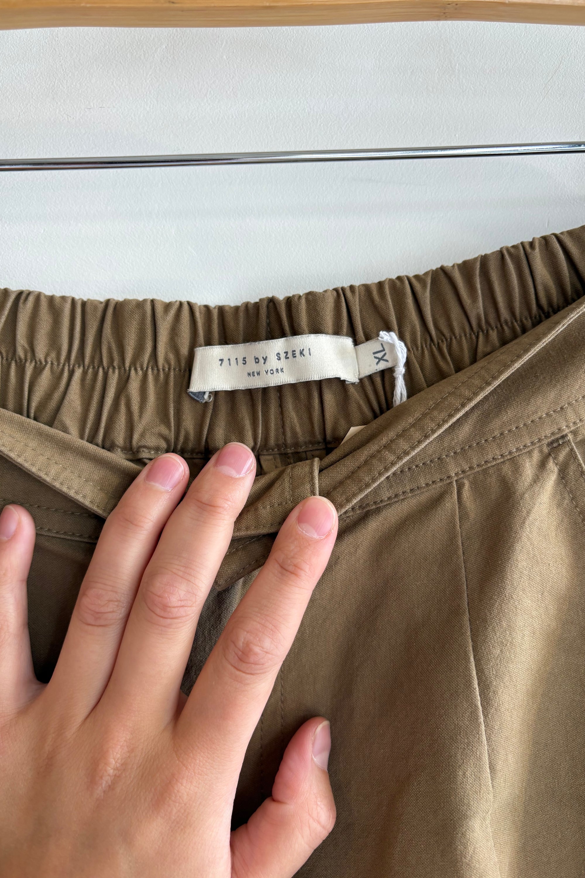 Pre-Loved / 7115 by Szeki Signature Pants / Tan / Size XL