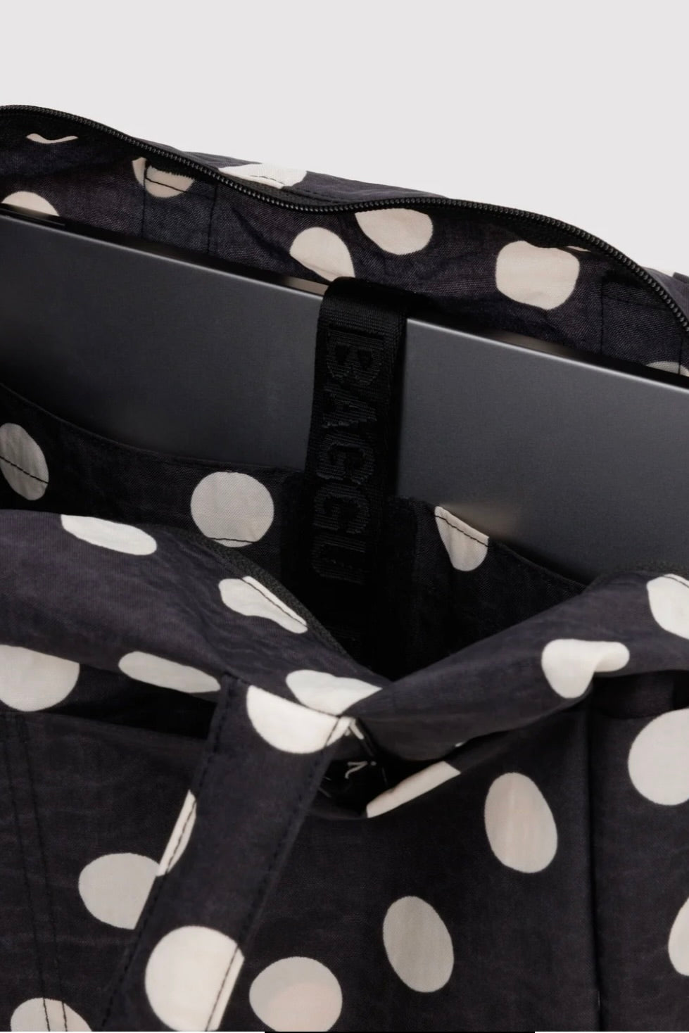 Baggu Everyday Cloud Bag / Black + Cream Polka Dot