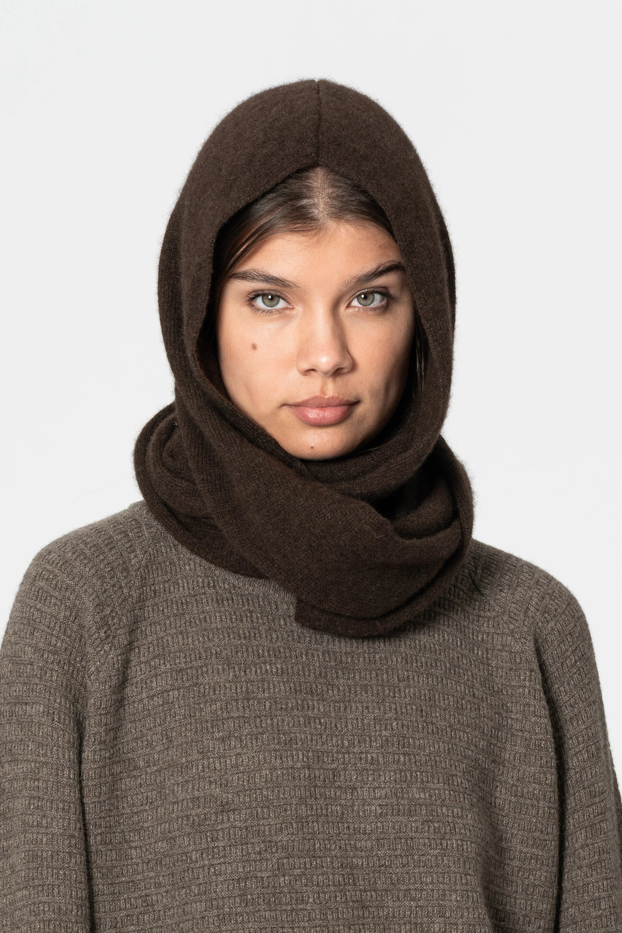 Dinadi Yak Hooded Scarf / Dark Brown