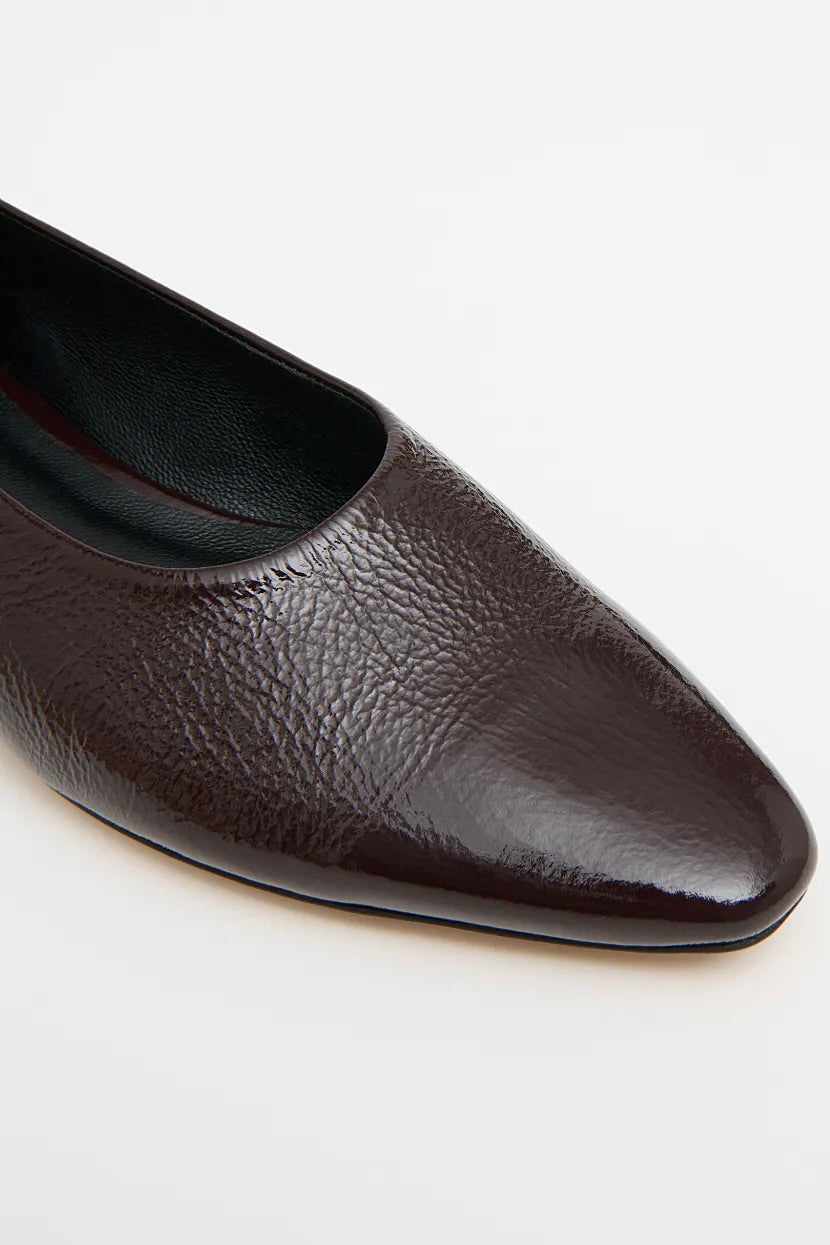 Soft Point Flat / Aubergine Naplak
