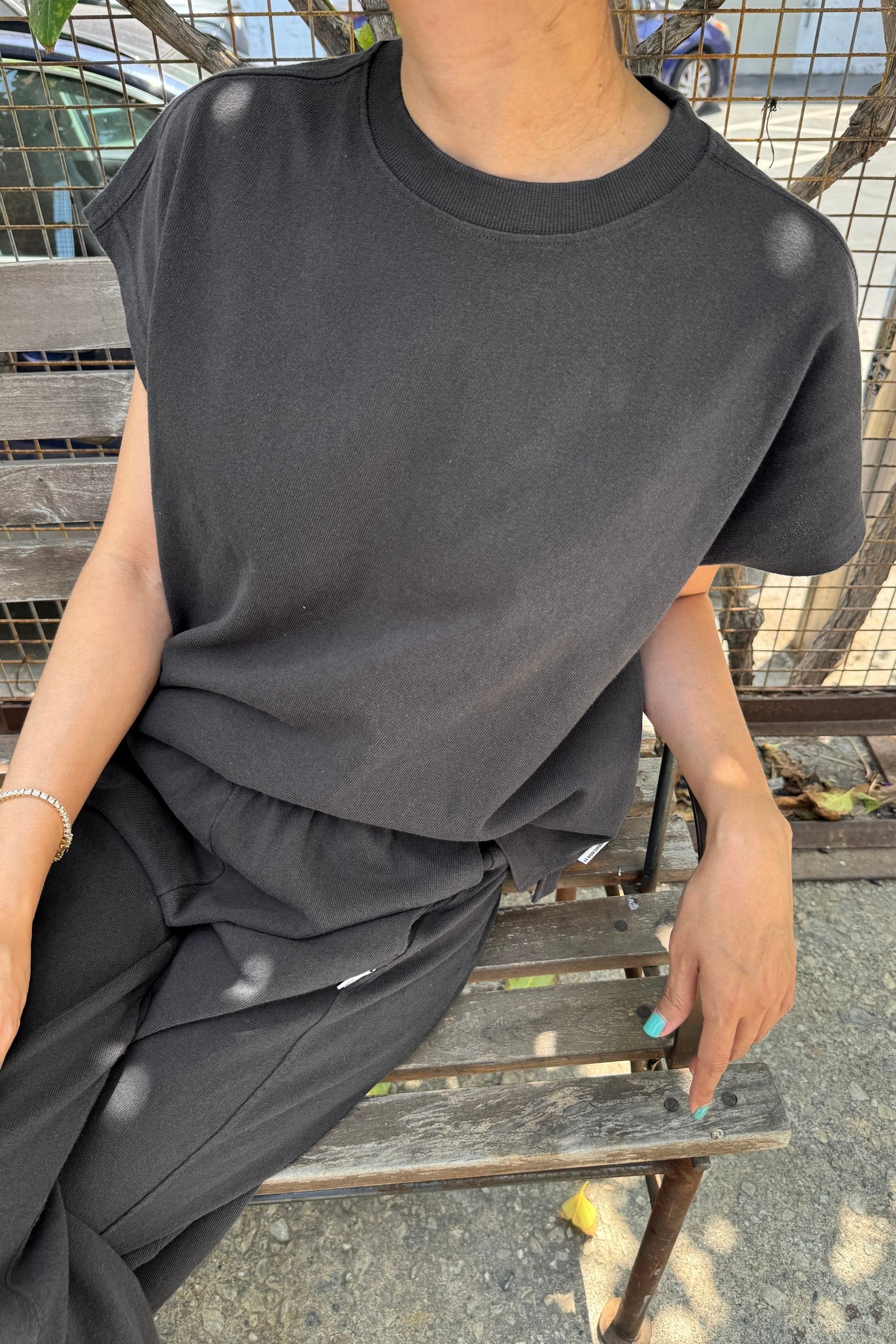 le bon shoppe jeanne tee dark slate