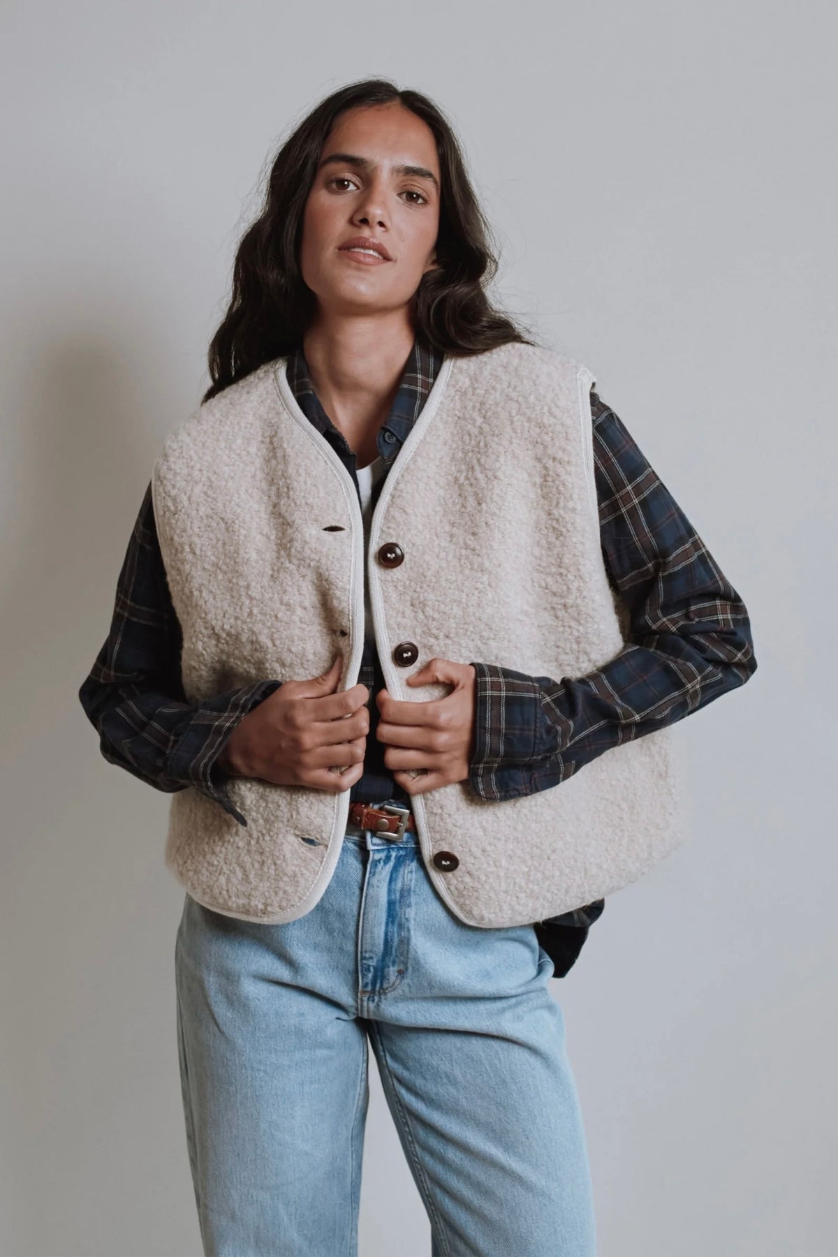L'Envers Luce Vest / Light Beige Curly Alpaca