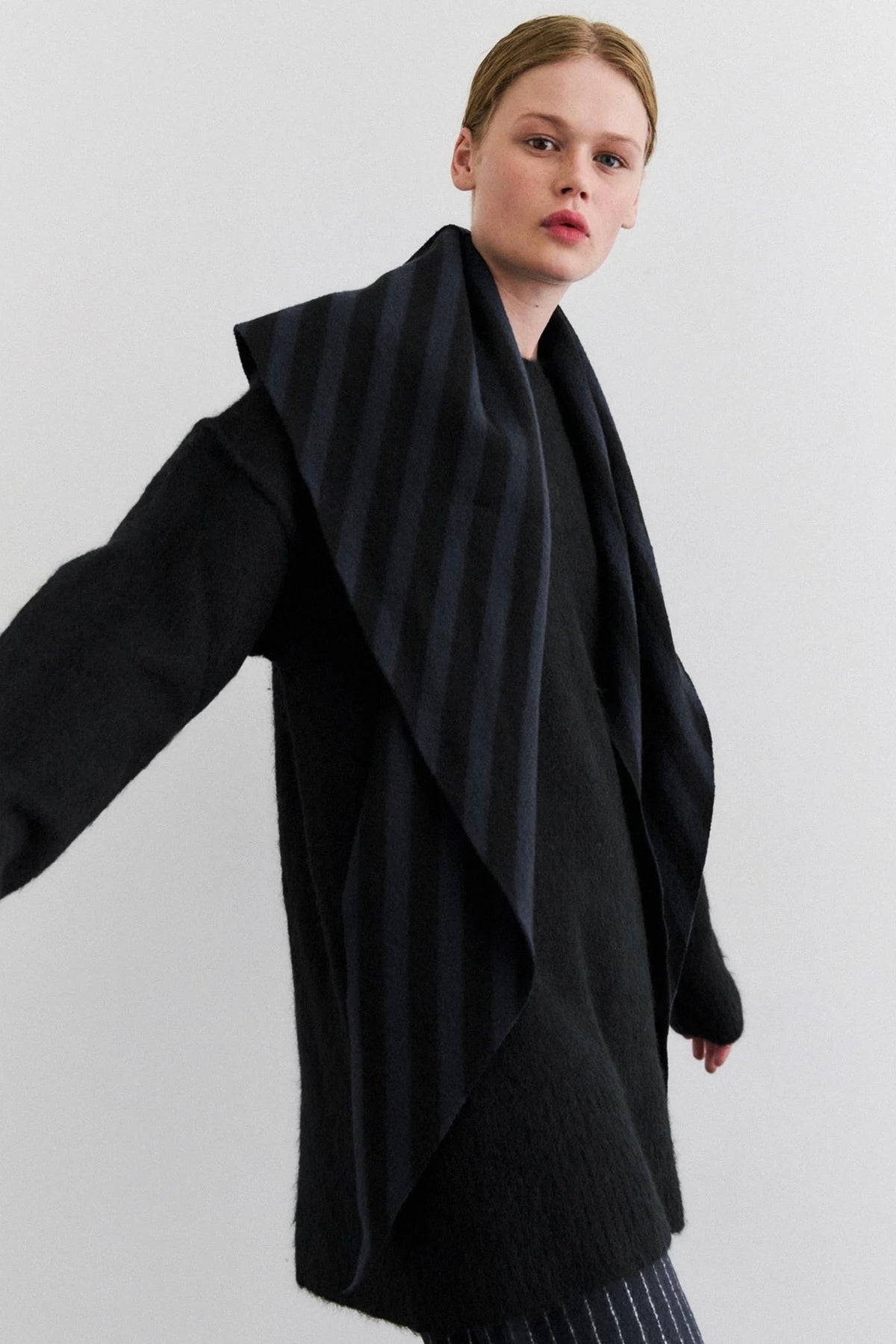 Rus Danpen Scarf / Black + Marengo