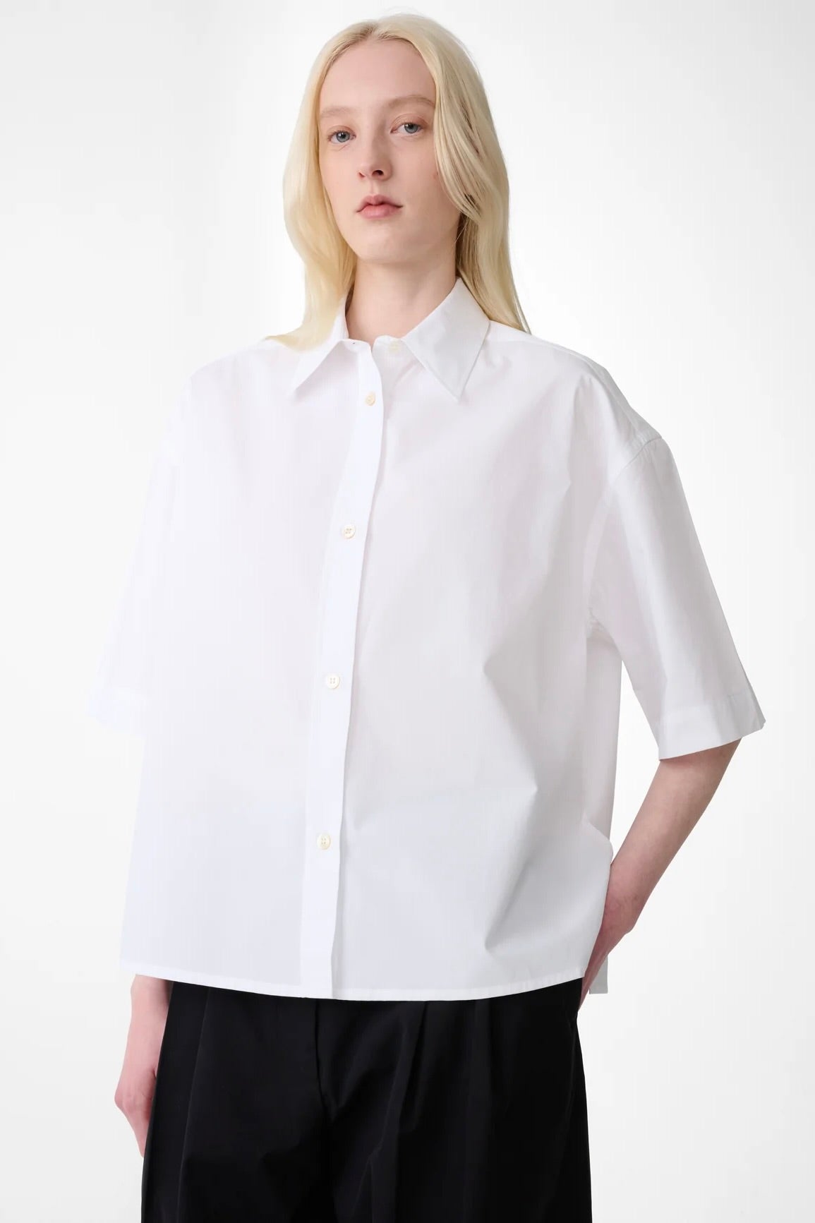 Tocoa Short Sleeve Shirt / White