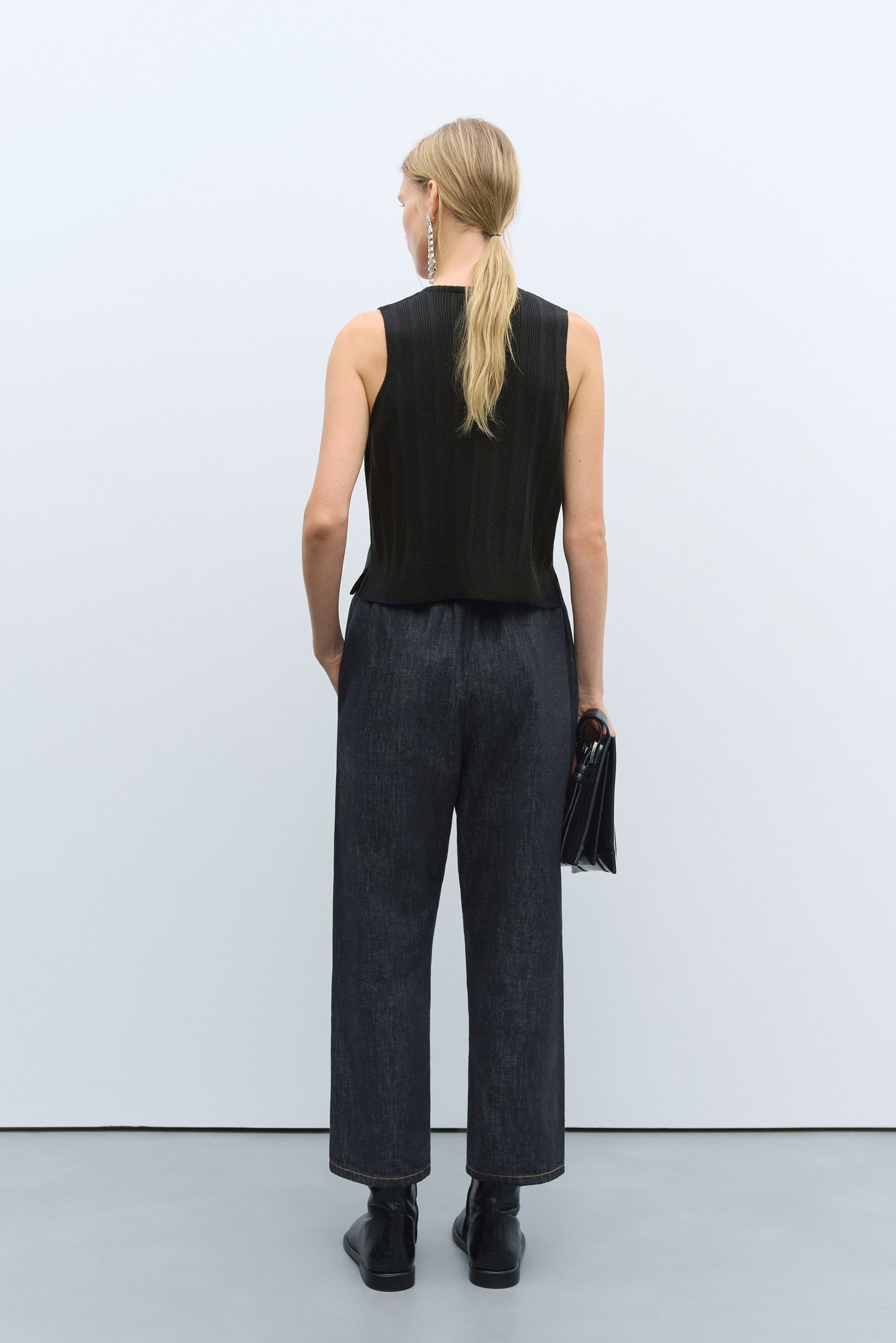 Cordera Merino Wool Ribbed Waistcoat / Black