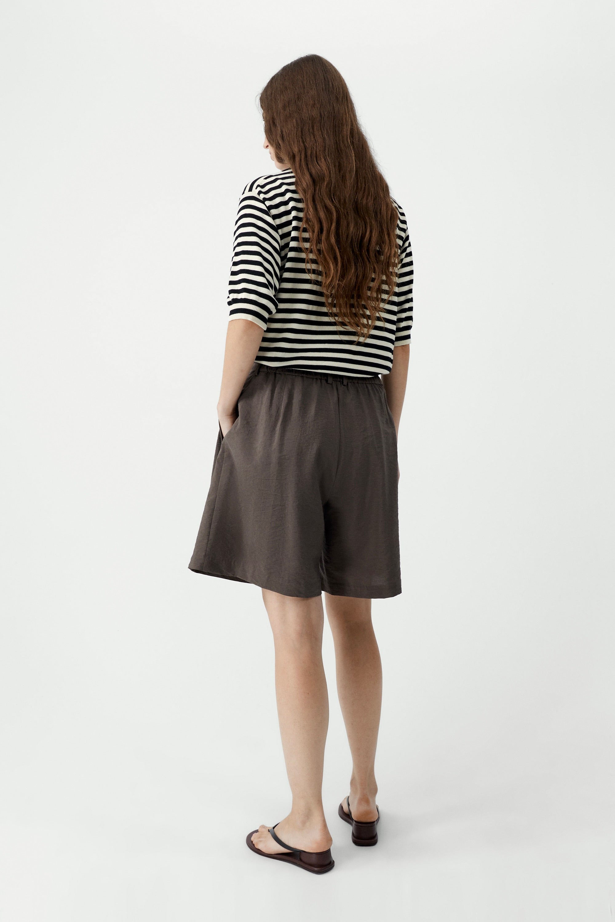 Silk Bermuda Short / Taupe