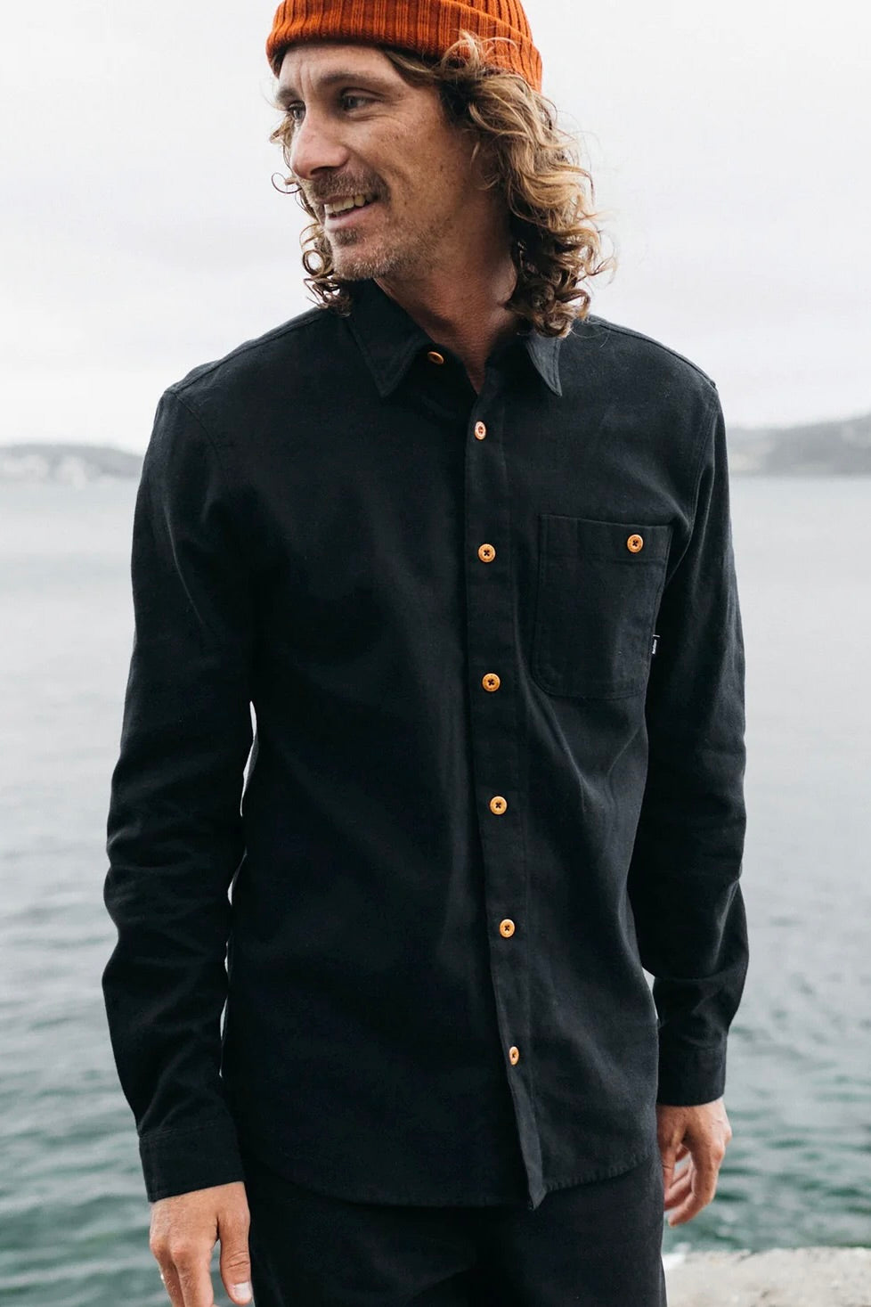 finisterre gylly shirt black