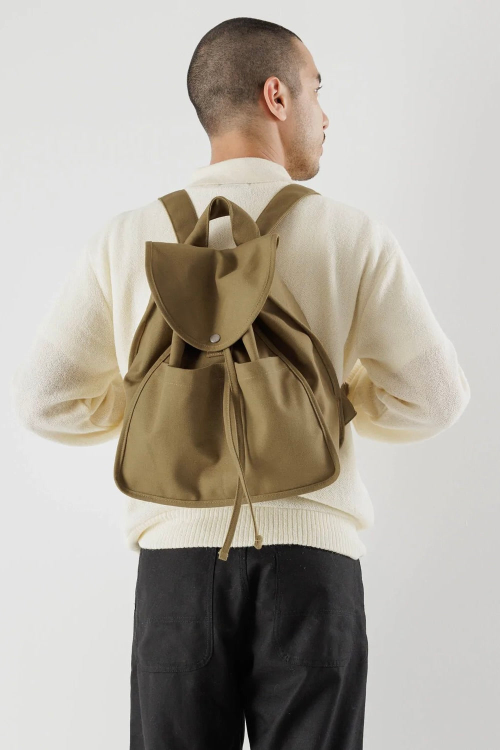BAGGU Drawstring Backpack / Dark Khaki