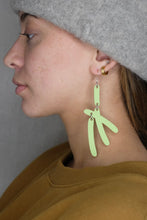 Warren Steven Scott Mini Cedar Bough, Sour Apple
