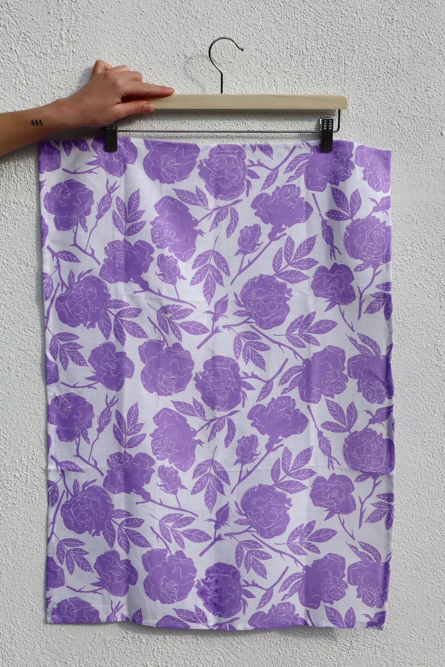 Banquet Linen Tea Towel / Lavender Roses