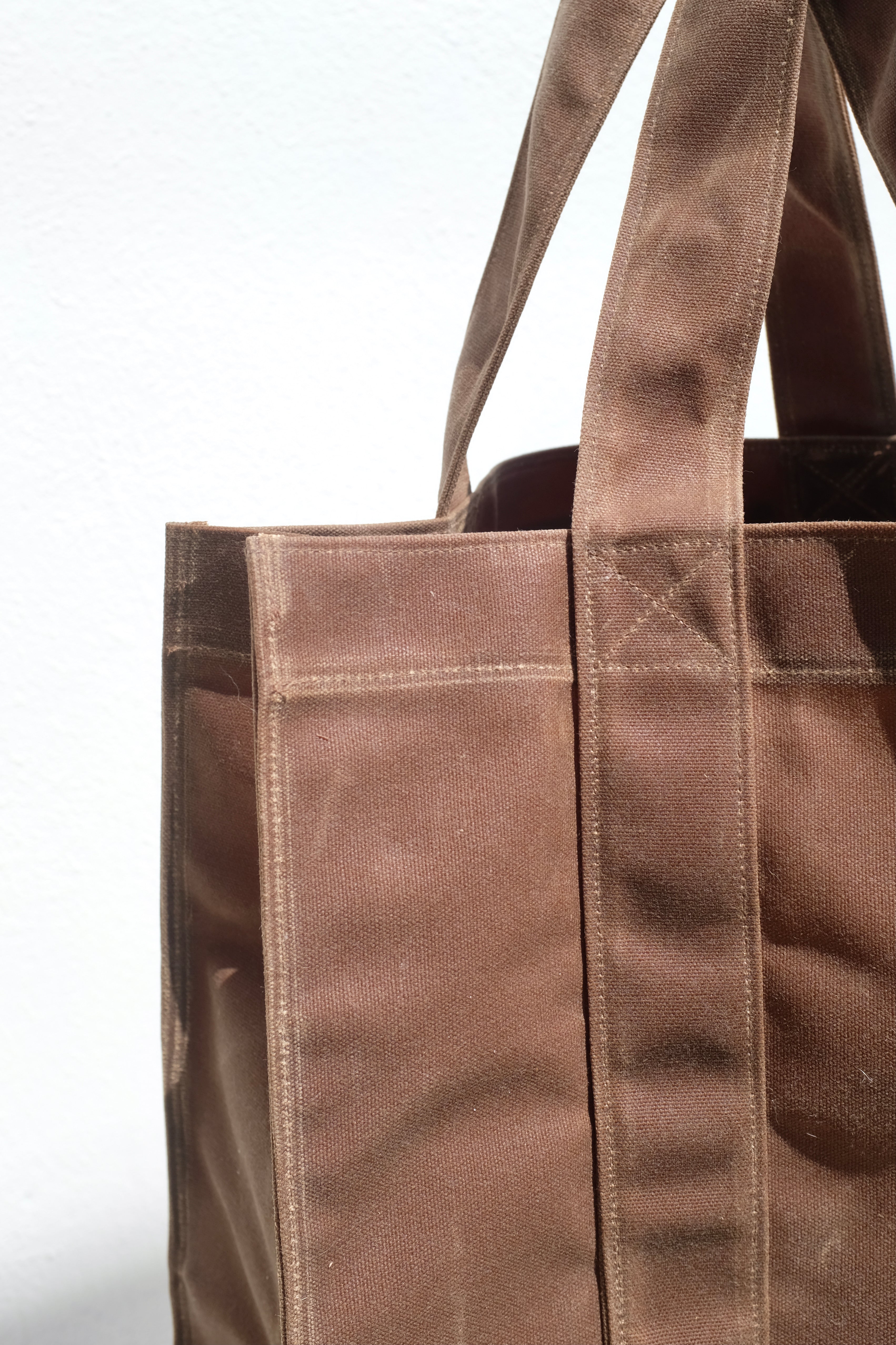 Small Lot Waxed Canvas Tote / Brown