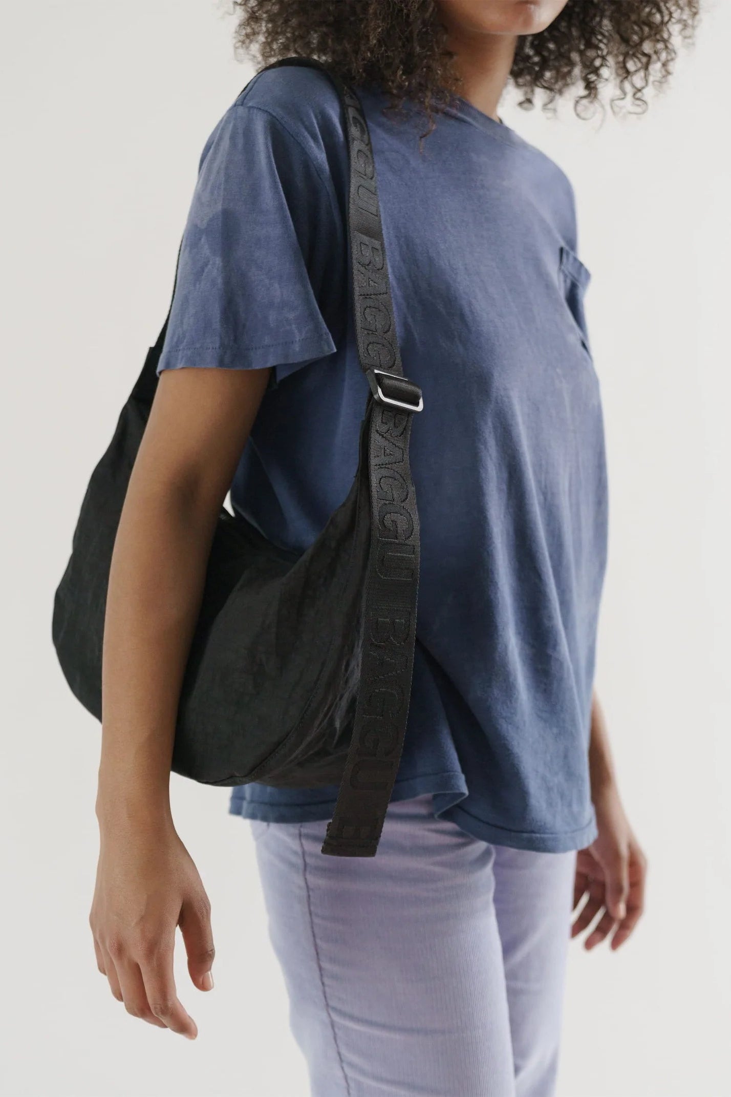 BAGGU Medium Nylon Crescent Bag / Black