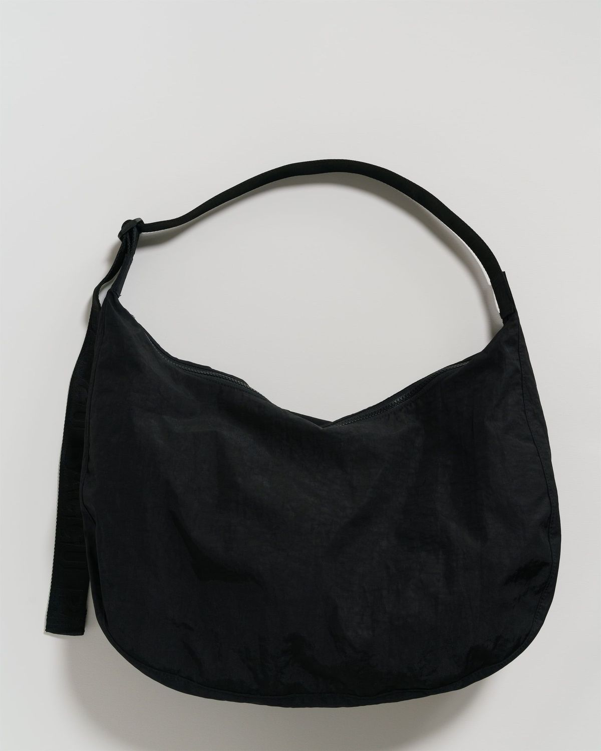 BAGGU Large Nylon Crescent Bag / Black